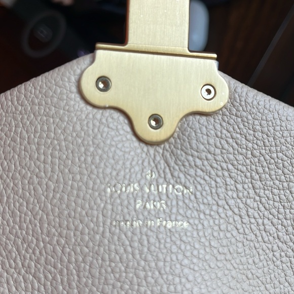 NEW Louis Vuitton Damier Ebene Clapton Creme Backpack with Certified and D/B. - Picture 11 of 14